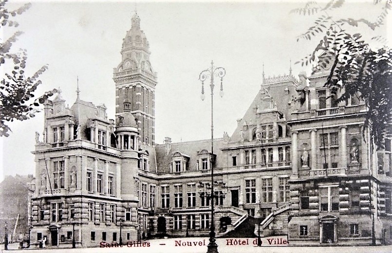 ancienne carte postale d ela maison communale de Saint-Gilles