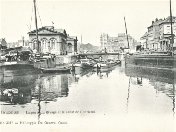 ancienne carte postale de la porte du rivage et du canal de Charleroi