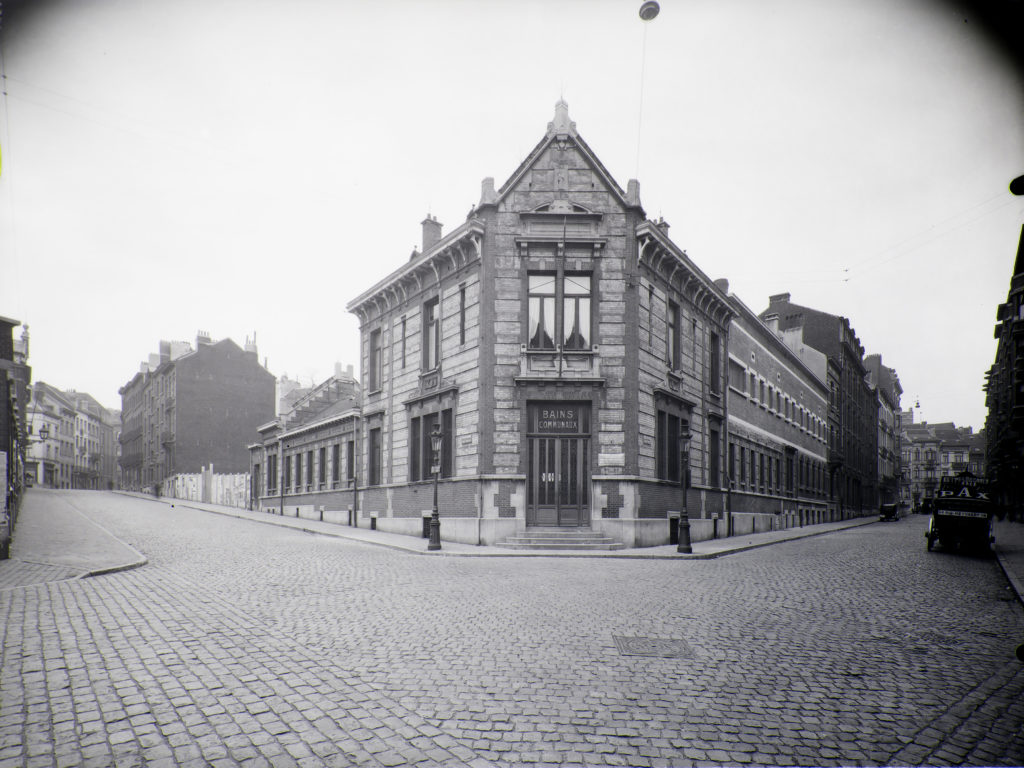 Les bains de Saint-Gilles